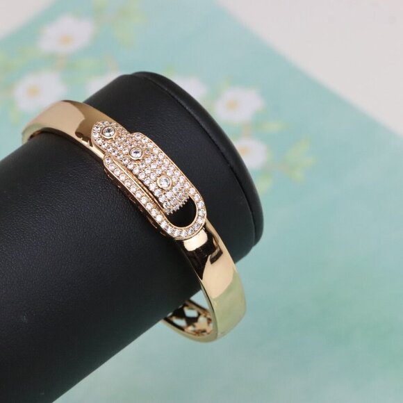 Elegant Rose Gold Safety Pin Style Bangle with Sparkling Stones, XPBL0525 - Picture 5 of 12